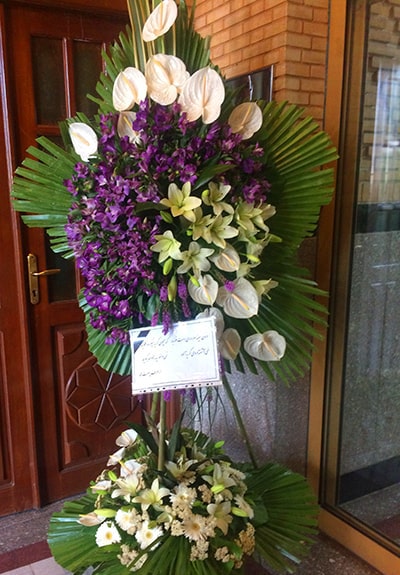 تاج گل های جشن